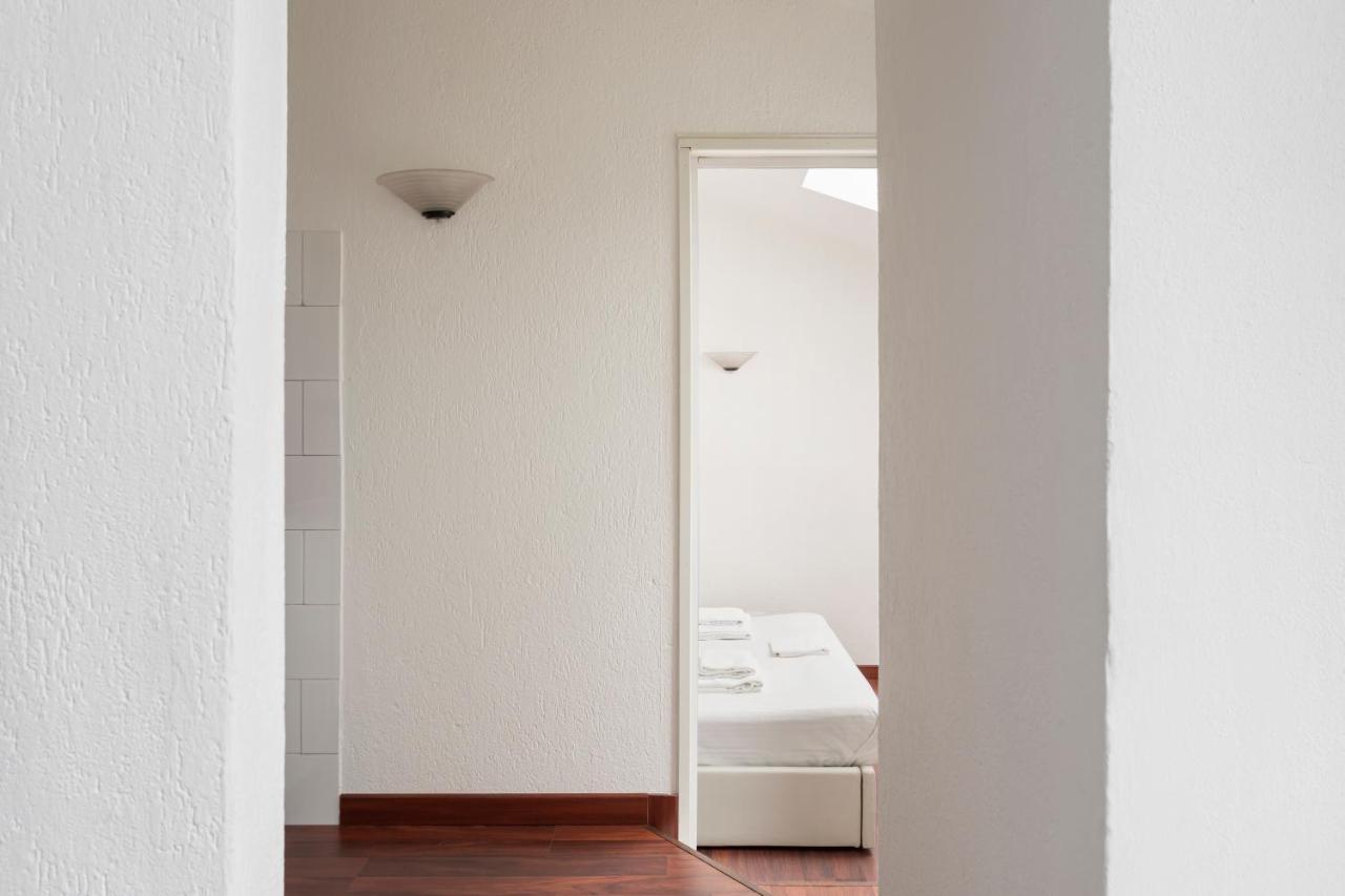 1 Bedroom & 1 Living Room Apt - Duomo 5 Milan Luaran gambar